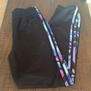 Adidas. Girls size 7/8. Gently used!